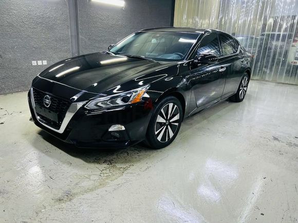 NISSAN ALTIMA 2021 SV FULL OPTION WITH SUNROOF