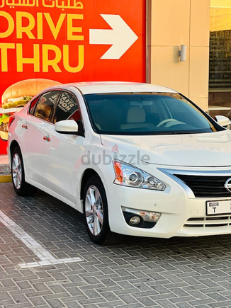 2015 clean altima sv family used