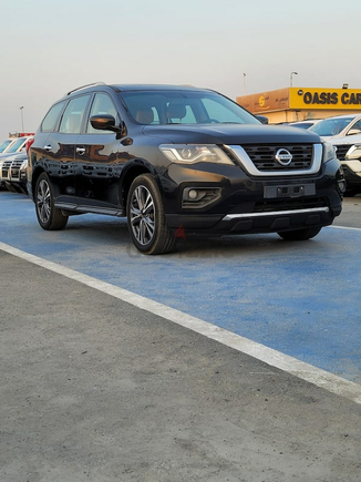 Nissan Pathfinder - SL - 3.6L -6V- 2019 - GCC