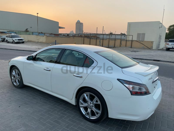 Stunning Nissan Maxima Top 2014 GCC Single owner ,original paint Low mileage