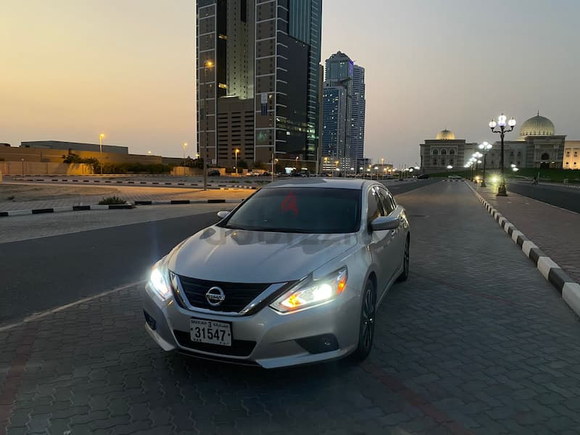 NISSAN ALTIMA SV 2018 SIlVER