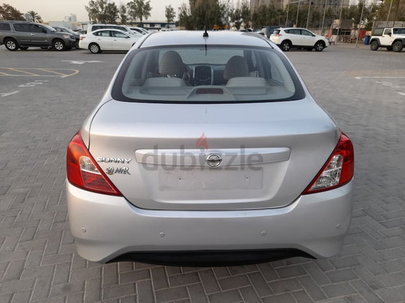 NISSAN SUNNY MODEL 2019 SV GOOD CONDITION ACCIDENT FREE FULL AUTOMATIC ONE OWNER UASE GCC FOR SALE