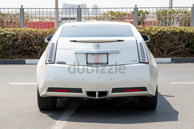 CADILLAC CTS COUPE - 2011 - GCC - FULL OPTION - IN PERFECT CONDITION ONE OWNER LOW MEILEGE