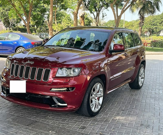 2013 SRT8 Jeep Grand Cherokee || Gulf Specs(GCC) || Well Maintained(TOP LINE) Monthly EMI 1599/-AED