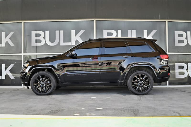 Jeep Cherokee Black Edition - V6 Engine - Sunroof - Original Paint-AED 2,401 Monthly Payment-0 % DP