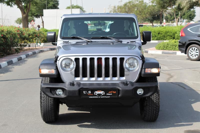 JEEP WRANGLER UNLIMITED 2020 GCC WITH AGENCY WARRANTY SERVICE CONTRACT IN VERY MINT CONDITION