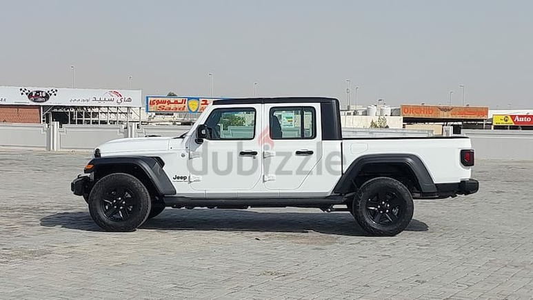 Jeep Gladiator Sport 3.6L V6 2021 Brand New Agency Warranty GCC