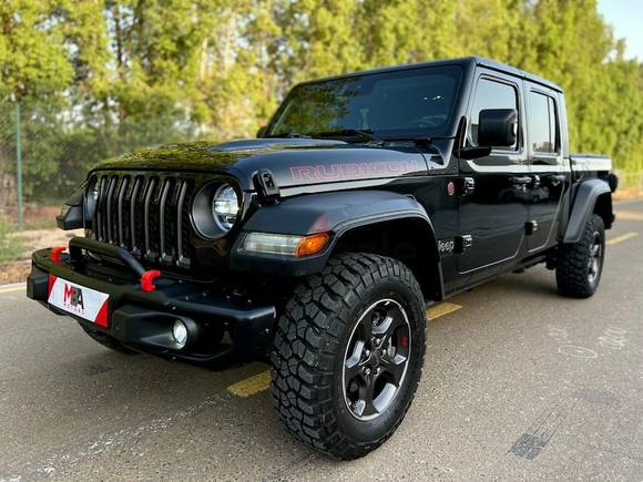 JEEP RUBICON GLADIATOR 2021 (low mileage) fully loaded