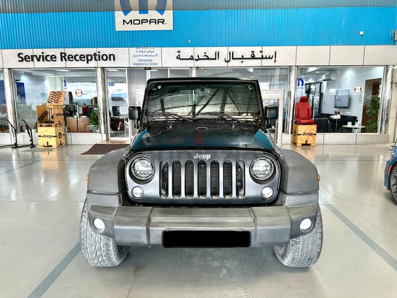 Gcc•agency warranty•full service jeep•original paint•free accident•first owner