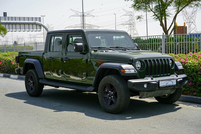 2022 JEEP GLADIATOR SPORT PLUS V6 3.6L GCC 0Km , With 3 Years or 60K km Warranty @Official Dealer