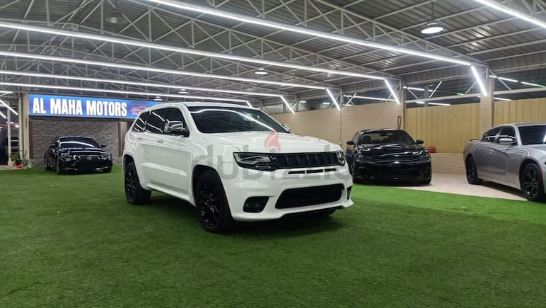 Grand Cherokee 2014 5.7 perfect condition