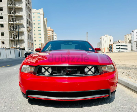 WELL MAINTAINED FORD MUSTANG GT V8 5.0 MODEL 2010 GCC SPECS REF.4886