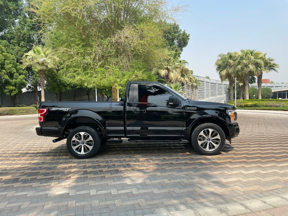 Immaculate Single-Cab 2019 Ford F-150 XLT