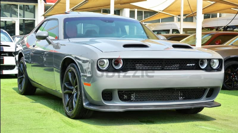 Challenger SXT V6 3.6L 2018/SunRooof/ Leather interior/Very Good Condetion