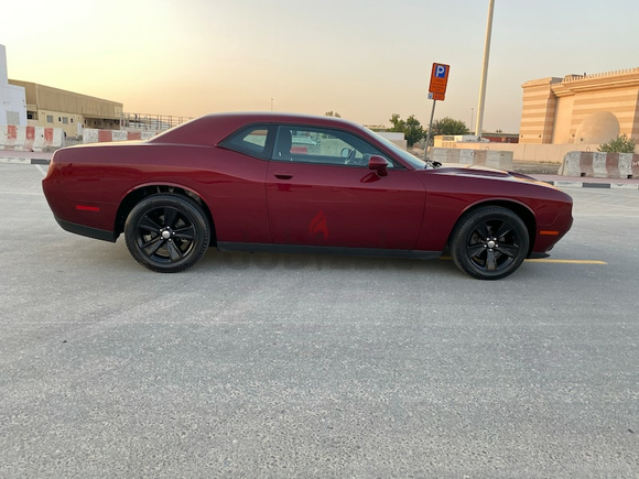 Dodge challenger sxt 2017