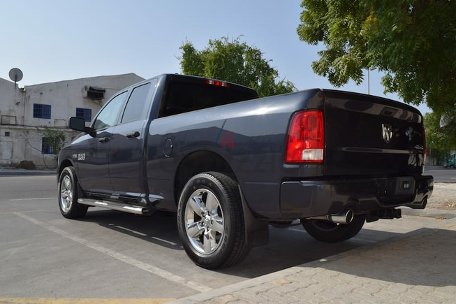 2018 DODGE RAM 1500 SLT CREW CAB HEMI 5.7L | PERFECT CONDITION | ACCIDENT FREE FOR SALE