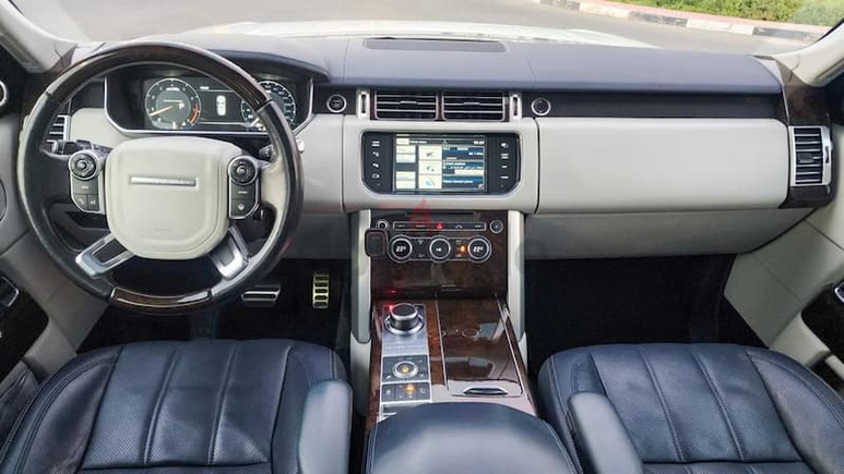 RANGE ROVER - VOGUE SE - SUPER CHARGED - V 8 - GCC SPECS - 2014 MODEL - FULL SERVICE HISTORY