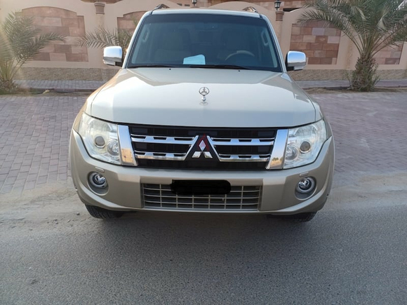 MITSUBISHI PAJERO GLS TOP OPTION 3.5 2013, GCC Specs | LOW KMS ** Excellent Condition ***