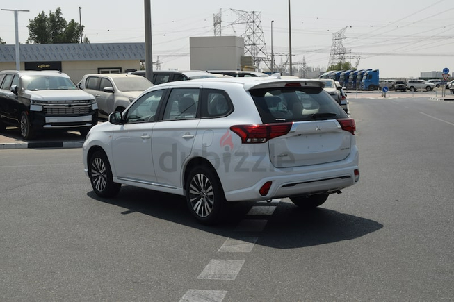 Mitsubish Outlander Sport OS22 | 2WD Petrol | A/T White/Black | 2022 | Export Only.