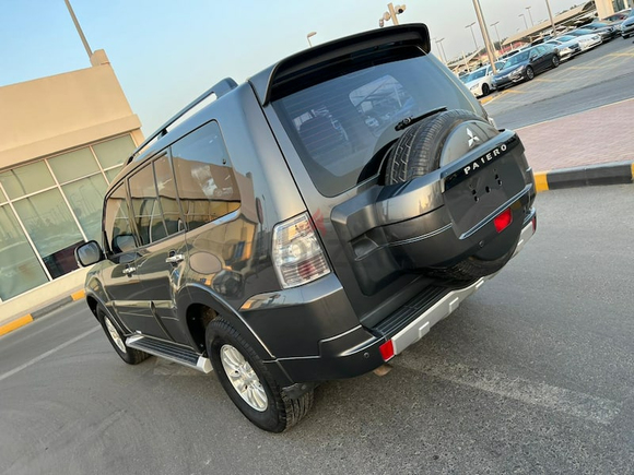 Mitsubishi Pajero GLS 4WD GCC Low mileage