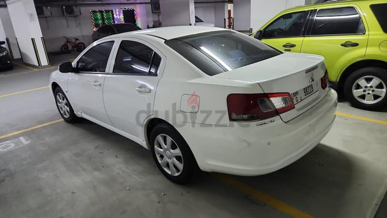 Mitsubishi Galant Model 2012, Lady Driven