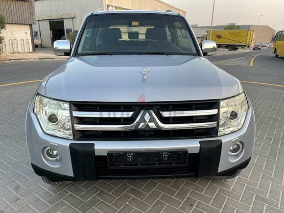 Pajero 3.8L | V6 | Full Option | GCC