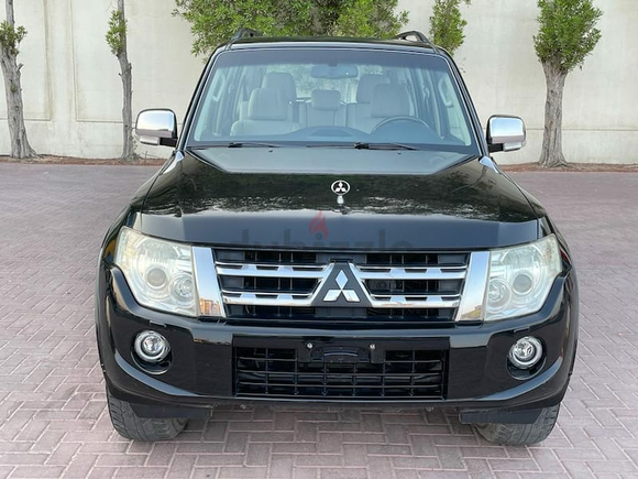 2013 MITSUBISHI PAJERO 4x4 - NO ACCIDENT - GCC SPECS - 7 SEATER