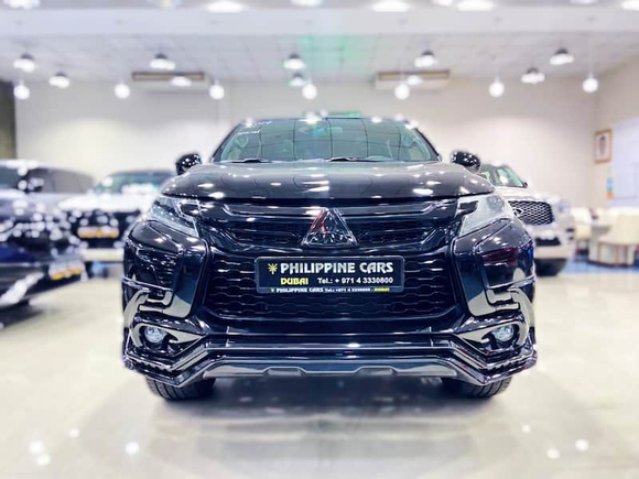 MITSUBISHI MONTERO SIGNATURE EDITION BLACK 2019 / GCC / SPECS