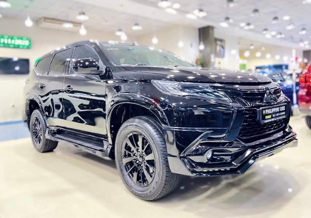 MITSUBISHI MONTERO SIGNATURE EDITION BLACK 2019 / GCC / SPECS