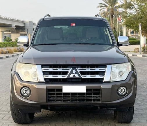 2014 MITSUBISHI PAJERO - WELL MAINTAINED - IN A VERY GOOD CONDITION - GCC SPECS