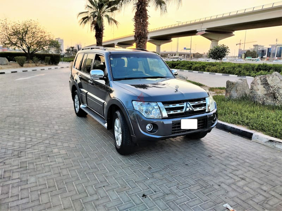 Top of the range 3.5L Pajero GCC, 4X4, 7-seater, in great condition. Very well maintained