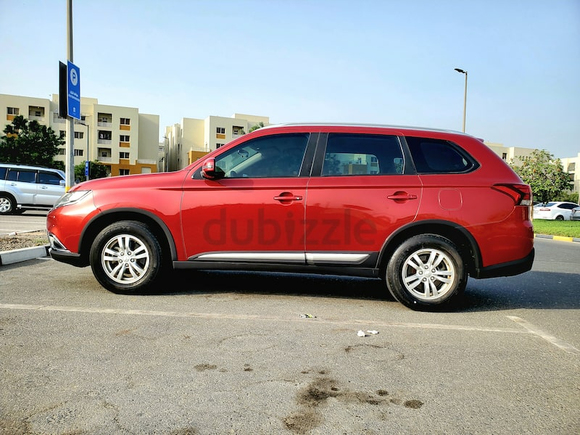 Stunning Red Mitsubishi Outlander 2017 GCC Zero Accident Original Paint Low Milage