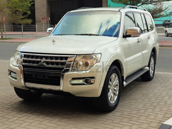 PAJERO 3.8 FULL OPTION 100% BANK LOAN ,NO DOWNPAYMENT, SINGLE OWNER EXCELLENT CONDITION