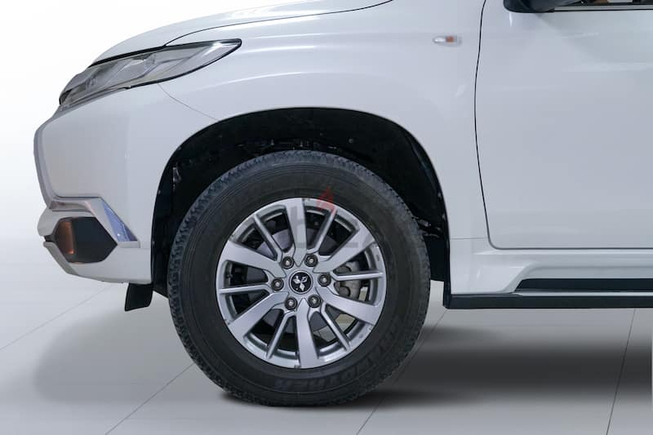 AED 1299/Month | 2019 MITSUBISHI MONTERO | Free Service Warranty