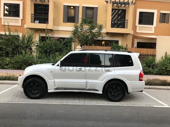 Single owner Pajero in good condition full options limited Edition