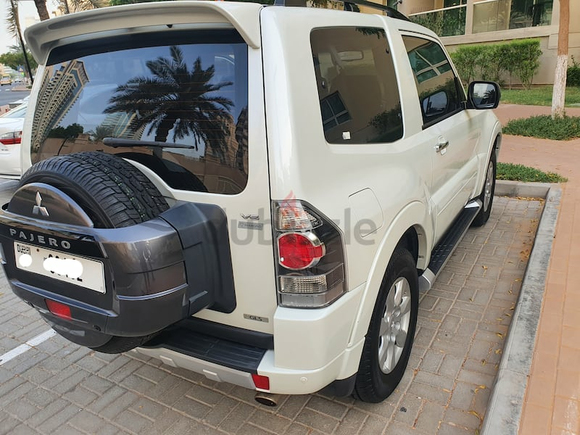 MITSUBISHI PAJERO GLS 3door --- low mileage, perfect condition