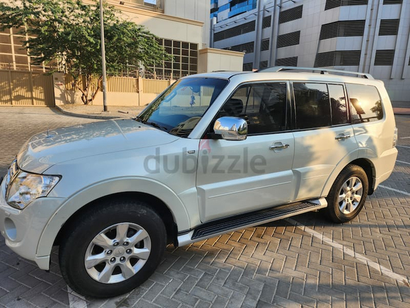 MITSUBISHI PAJERO PLATINUM GLS 2014 GCC SPECS FULL OPTION