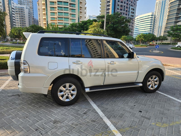 MITSUBISHI PAJERO PLATINUM GLS 2014 GCC SPECS FULL OPTION