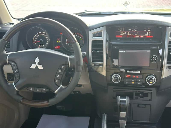 Mitsubishi Pajero 2016 GCC /3.5L/V6 Full Options