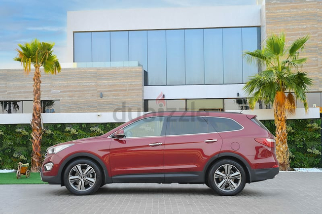 1,271 P.M | Grand Santa Fe 3.3L AWD | 0% Downpayment | Magnificient Condition!