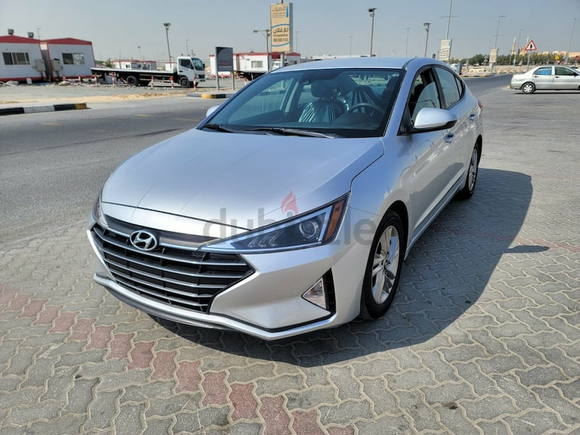 2019!! | ** Hyundai Elantra **| ** Clean car ** | Metallic Silver Color